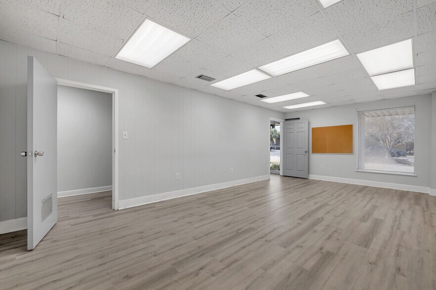 More Photos Of 347 Office Plaza Dr, Tallahassee Office For Lease