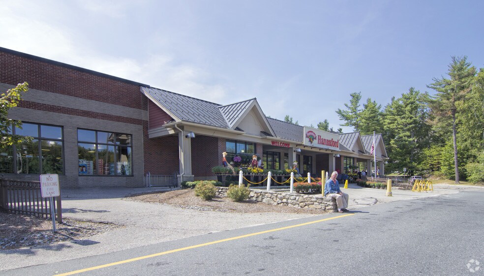 More Photos Of 257-277 Newport Rd, New London Freestanding For Lease