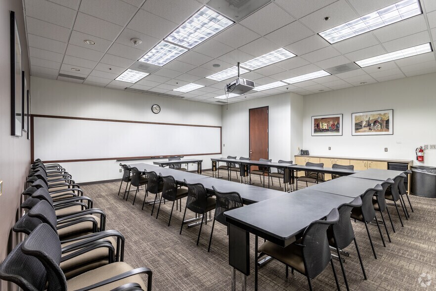 More Photos Of 10101 Reunion Pl, San Antonio Office For Lease