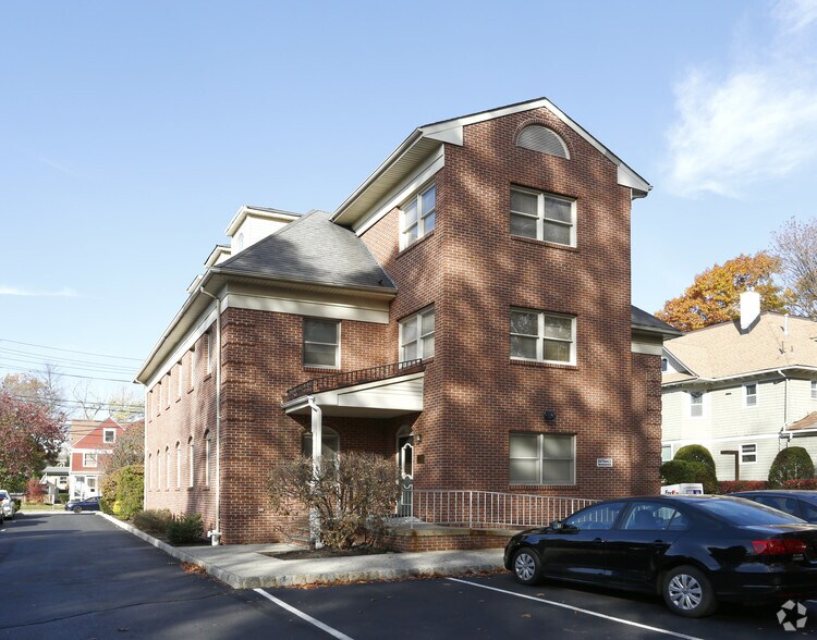 More Photos Of 190 North Ave E, Cranford Medical For Lease