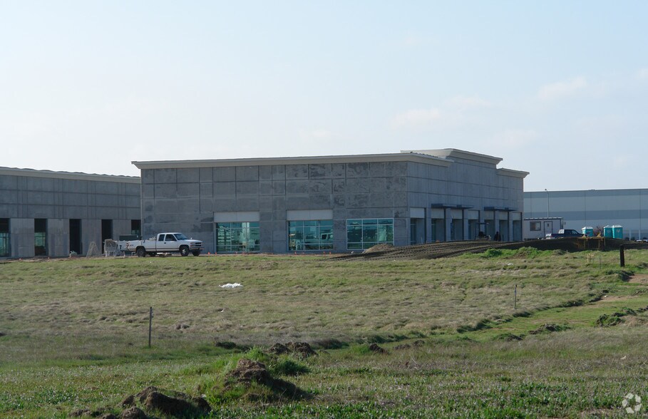 1108 Tinker Rd, Rocklin, CA 95765 Flex/R&D For Lease