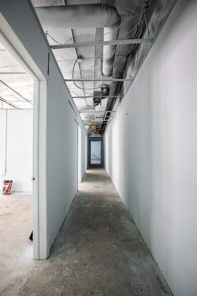 More Photos Of 445 Holton St, Sparta Warehouse For Lease