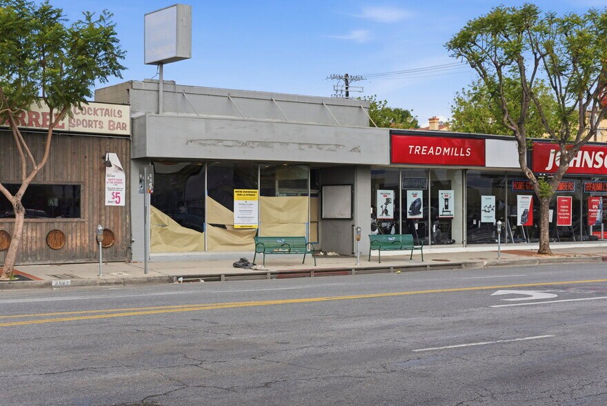 More Photos Of 4553 Van Nuys Blvd, Sherman Oaks Storefront For Lease