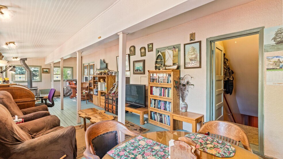 More Photos Of 295 N Main St, Glendale Hospitality For Sale