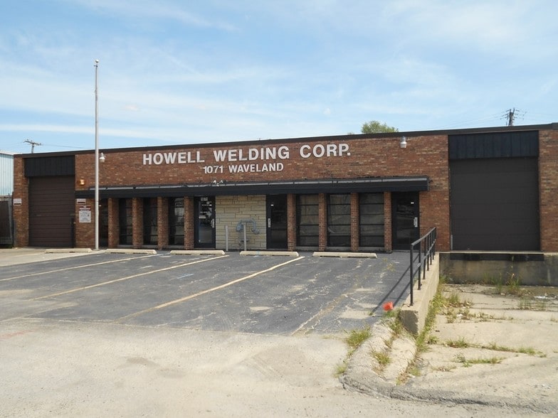 More Photos Of 1071 Waveland Ave, Franklin Park Warehouse For Sale