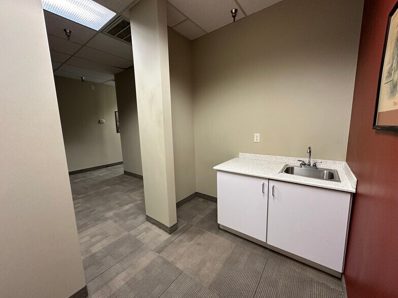 More Photos Of 2531 S Shields St, Fort Collins General Retail For Lease