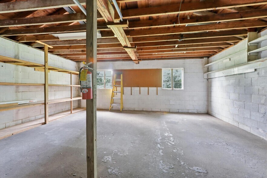 More Photos Of 901 W New York Ave, Deland Office For Lease
