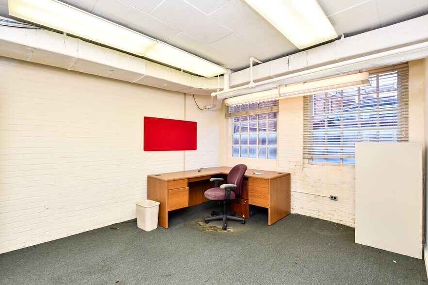 More Photos Of 429 N Main St, Greenville Office Residential For Sale