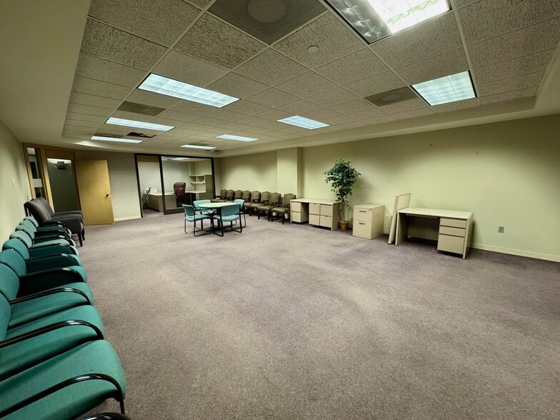 More Photos Of 100 S 4th St, Paducah Office For Lease