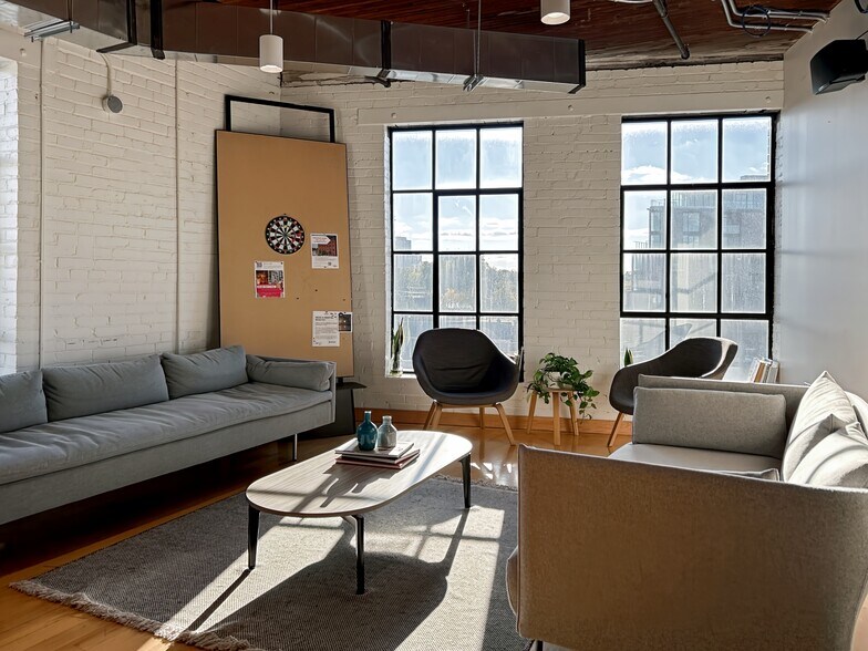 More Photos Of 1655 Dupont St, Toronto Flex For Sale