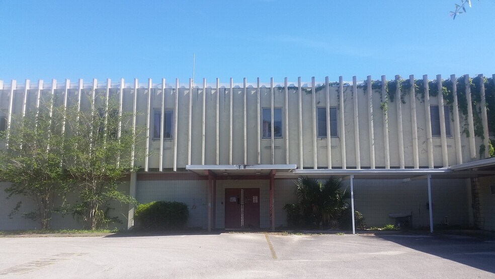 More Photos Of 407 E Ash St, Perry Medical For Sale