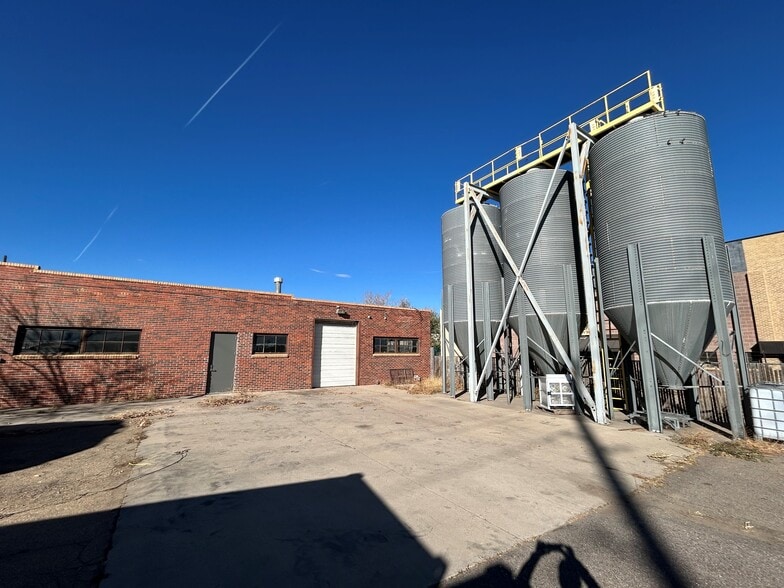 More Photos Of 4801 Jackson St, Denver Manufacturing For Sale