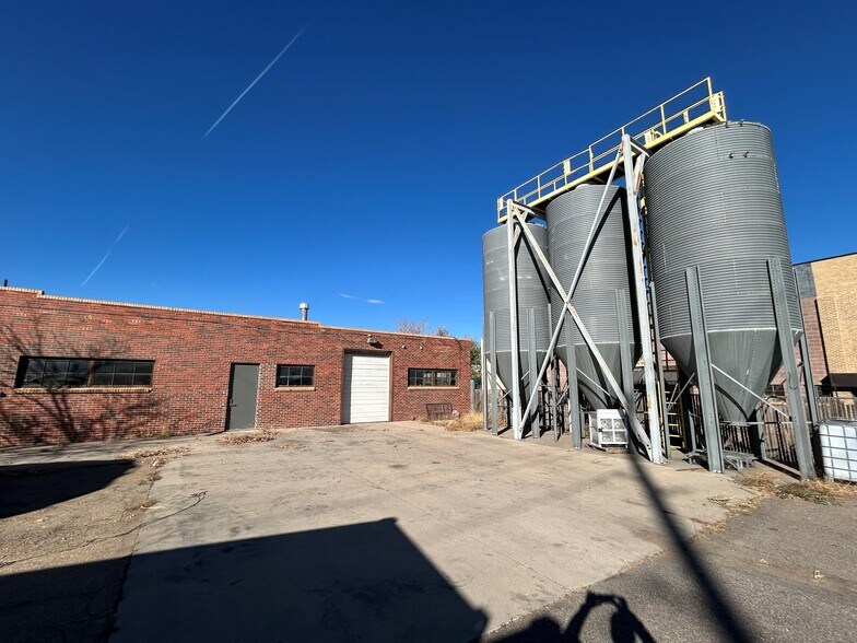 More Photos Of 4801 Jackson St, Denver Manufacturing For Sale