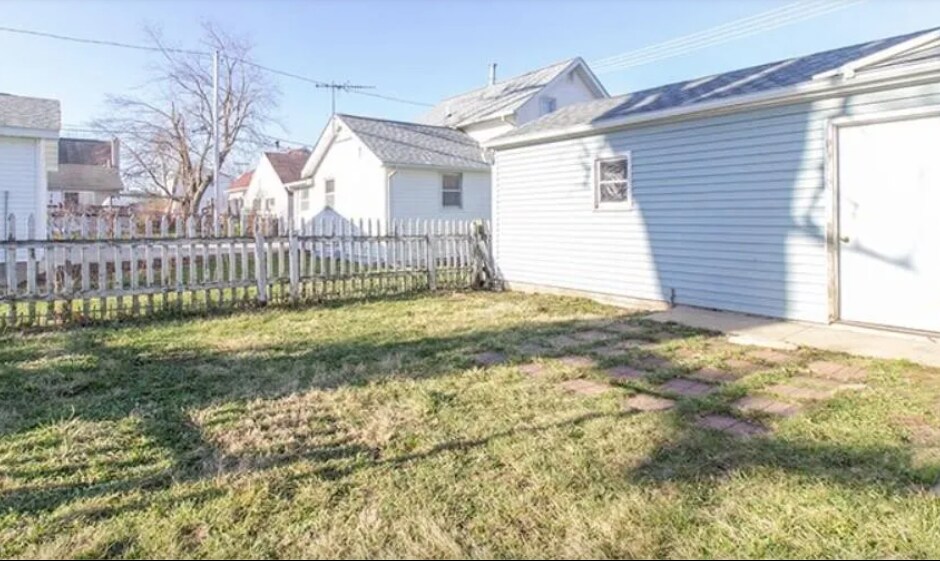 More Photos Of 733 5th Ave, Marion Multifamily For Sale