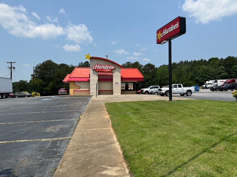 More Photos Of 324 S Center St, Hildebran Fast Food For Sale