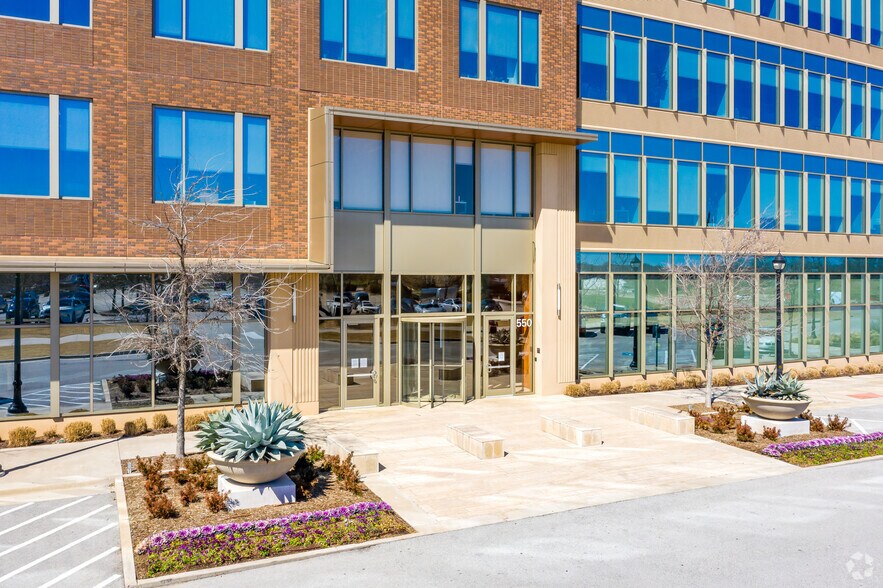 More Photos Of 550 Reserve St, Southlake Coworking Space