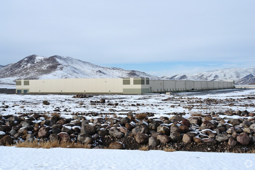 More Photos Of 2777 USA Pky, Mccarran Manufacturing For Lease