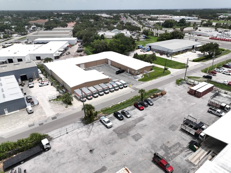 More Photos Of 102 James St, Venice Self Storage For Sale