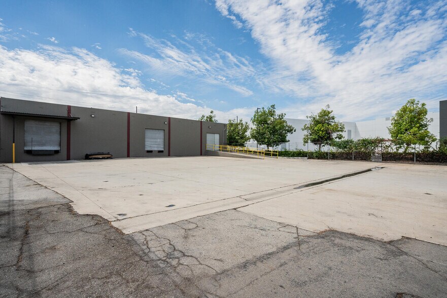 More Photos Of 17711 E Railroad St, City of Industry Warehouse For Lease