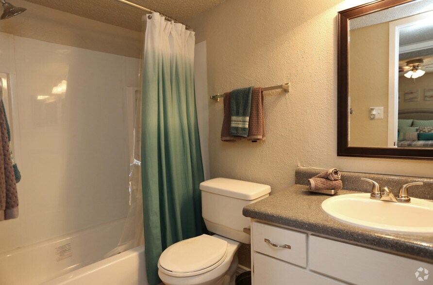 More Photos Of 504 Dudley Cir, Arlington Apartments For Sale