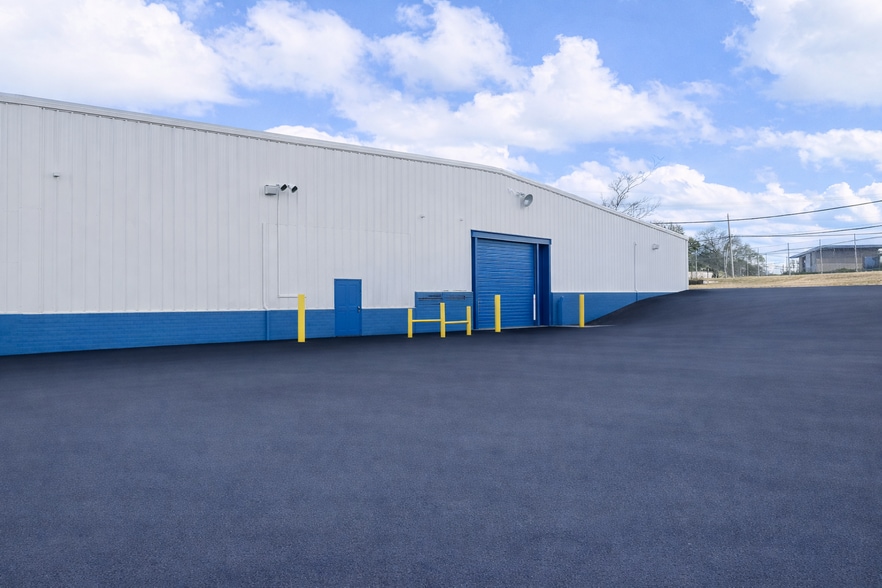 More Photos Of 729 S Church St, Spartanburg Warehouse For Lease