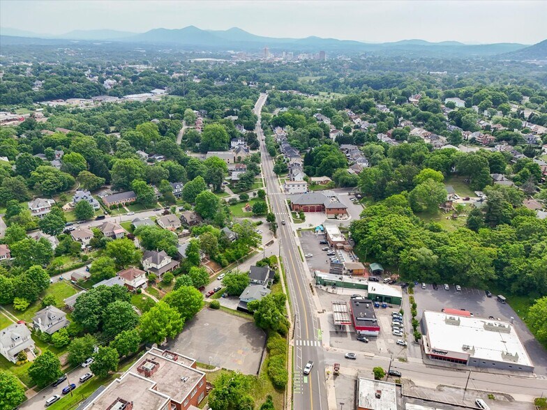 More Photos Of 1911 Memorial Ave SW, Roanoke Office Residential For Sale