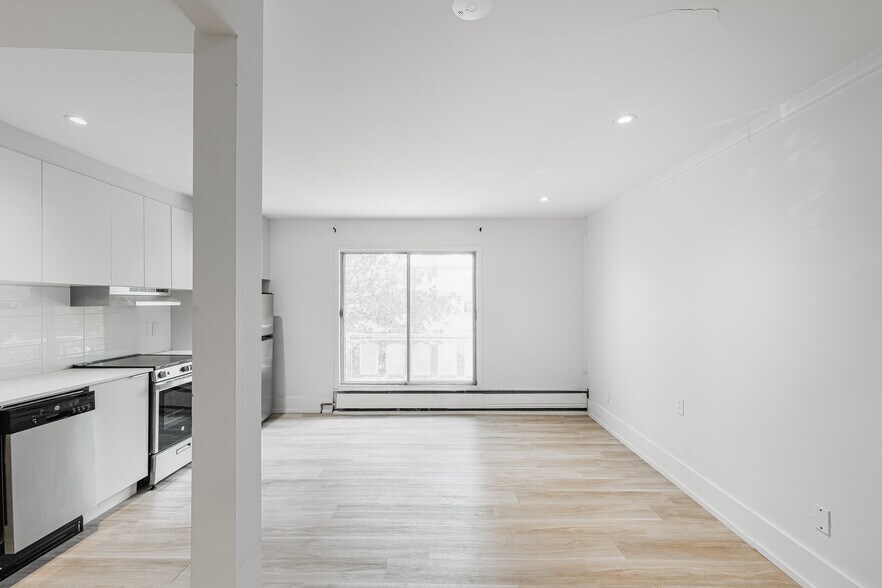 More Photos Of 2265 Av Madison, Montréal Apartments For Sale
