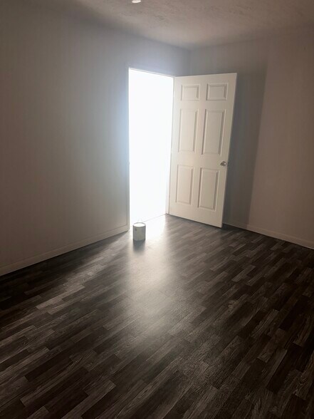 More Photos Of 686 S Highway 25 W, Williamsburg Office For Lease