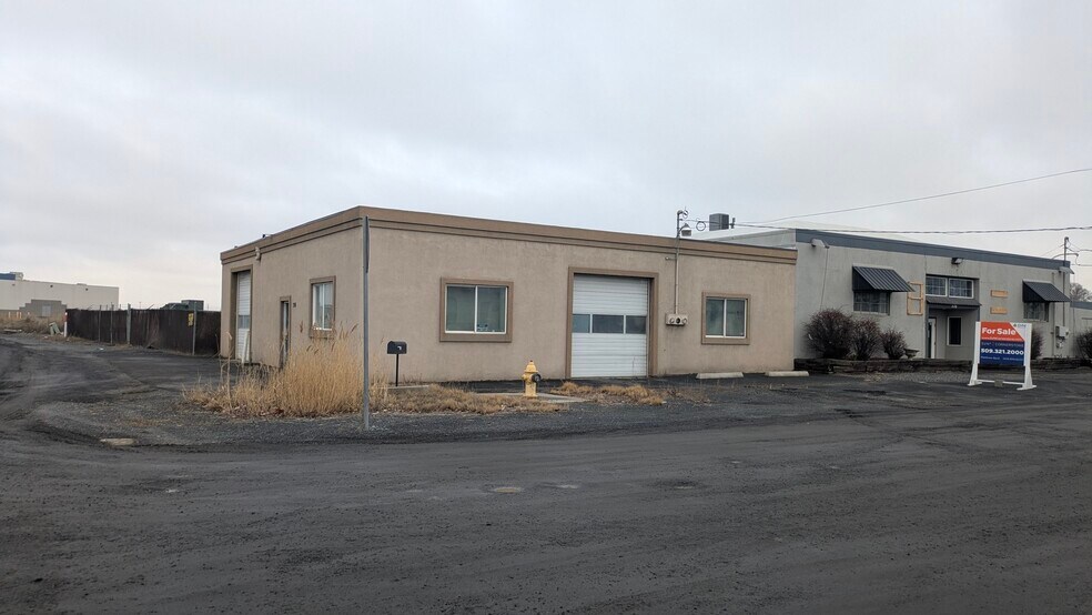 Primary Photo Of 706 E Penn St, Moses Lake Industrial For Sale