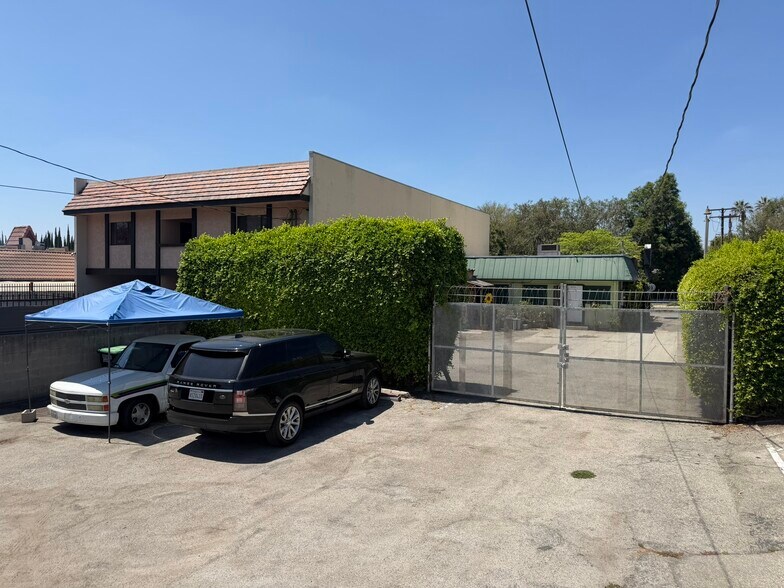 More Photos Of 480 S Rosemead Blvd, Pasadena Office For Sale