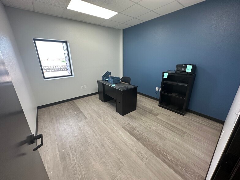 More Photos Of 10911 County Rd 74 rd, Midland Warehouse For Lease