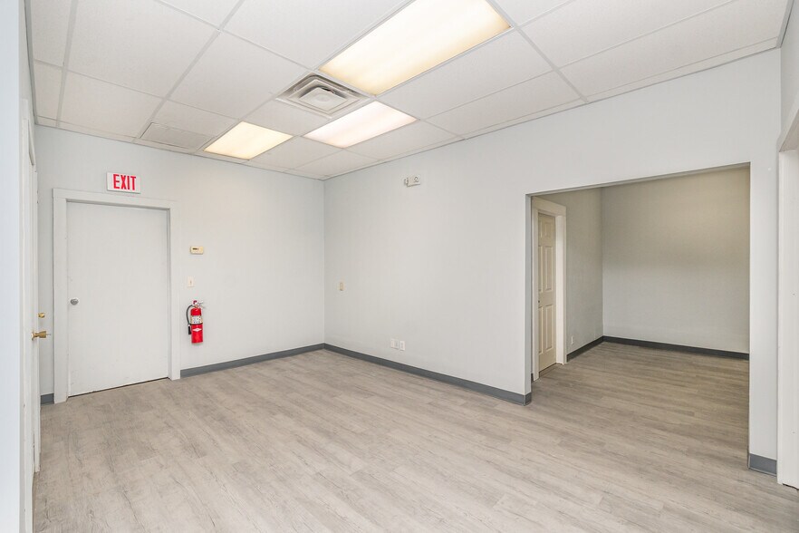 More Photos Of 160 Glaser St, Fairborn Flex For Sale
