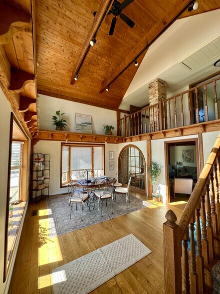 More Photos Of 708 Chicago St, Manitowoc General Retail For Sale