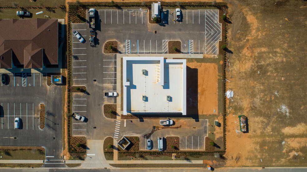 More Photos Of 17136 SE 109th Terrace Rd, Summerfield General Retail For Lease