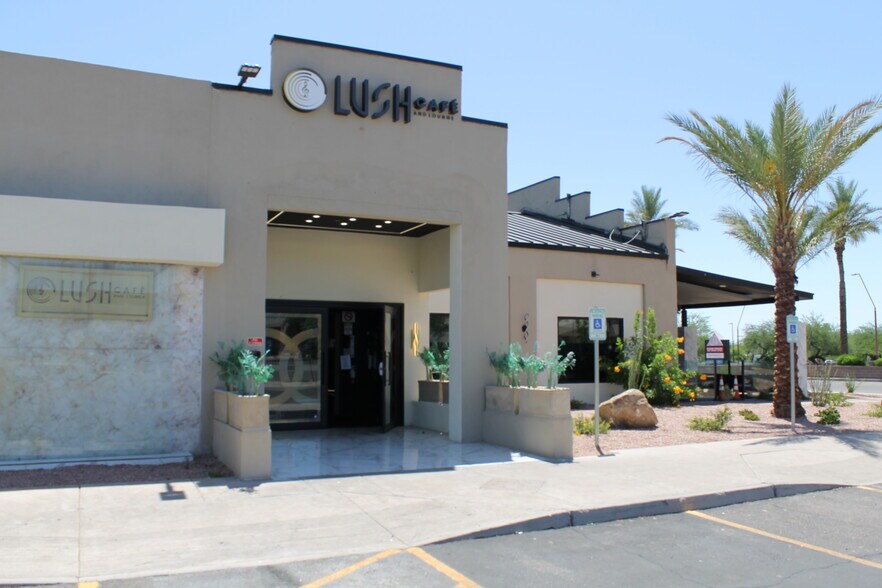 More Photos Of 7470 S Priest Dr, Tempe Restaurant For Sale