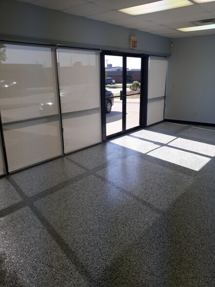 More Photos Of 2200 N Yellowood Ave, Broken Arrow Research And Development For Sale