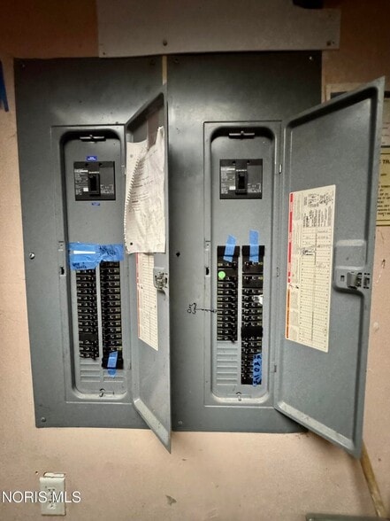 More Photos Of 404 W Vine St, Edgerton Restaurant For Sale