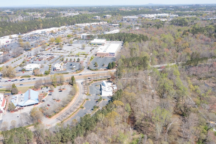 More Photos Of 2375 Mansell Rd, Alpharetta Restaurant For Lease