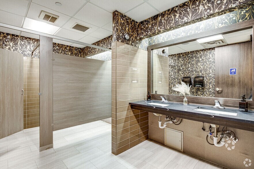 More Photos Of 14525 Hwy 7, Minnetonka Medical For Lease