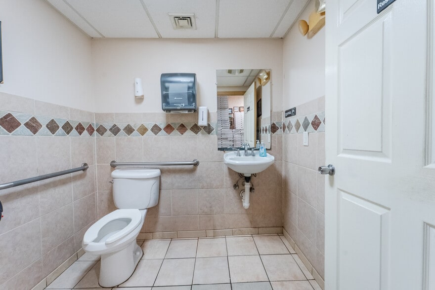 More Photos Of La Strada Cafe, Branchburg Restaurant For Sale