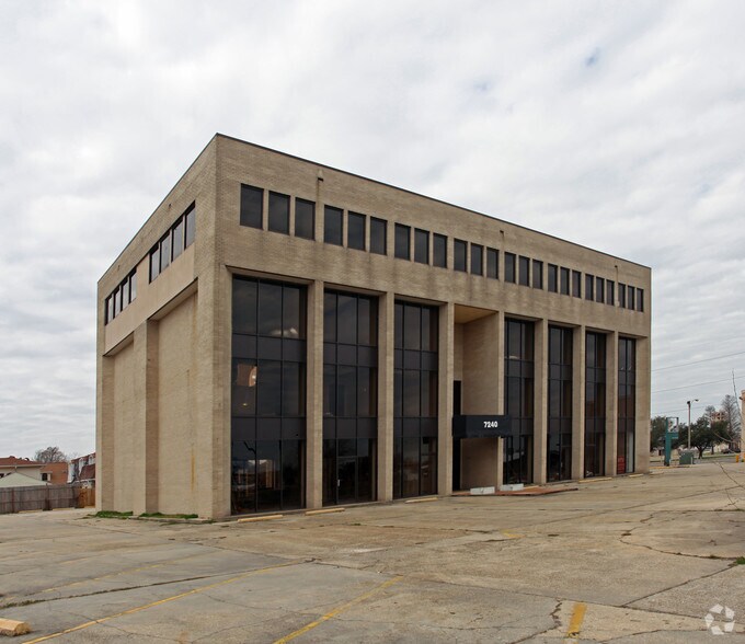 More Photos Of 7240 Crowder Blvd, New Orleans Medical For Lease