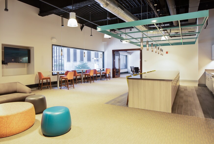 More Photos Of 36 S Charles St, Baltimore Office For Lease