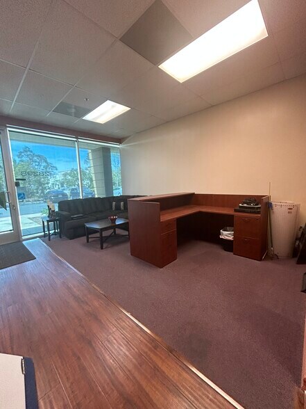 More Photos Of 28294-28310 Constellation Rd, Valencia Light Distribution For Sale