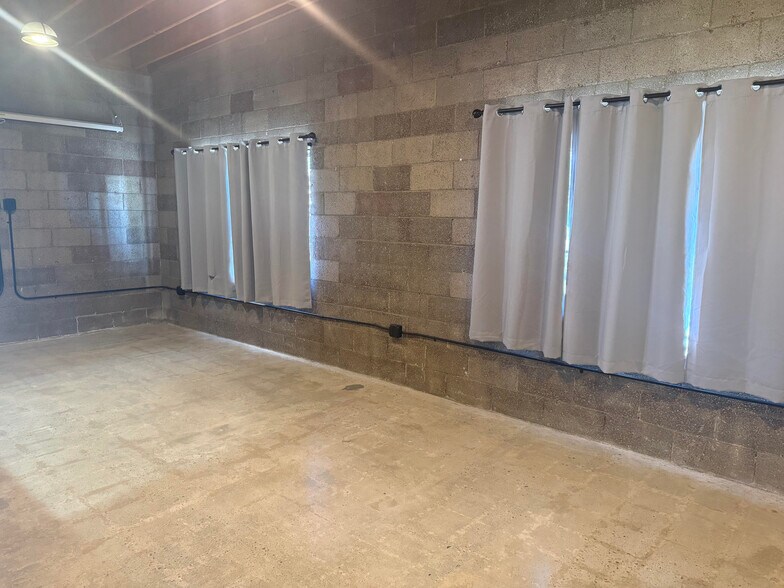 More Photos Of 607 E El Segundo Blvd, El Segundo Flex For Lease