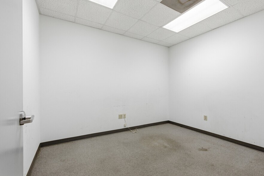 More Photos Of 148-156 W Tugalo St, Toccoa Office For Lease