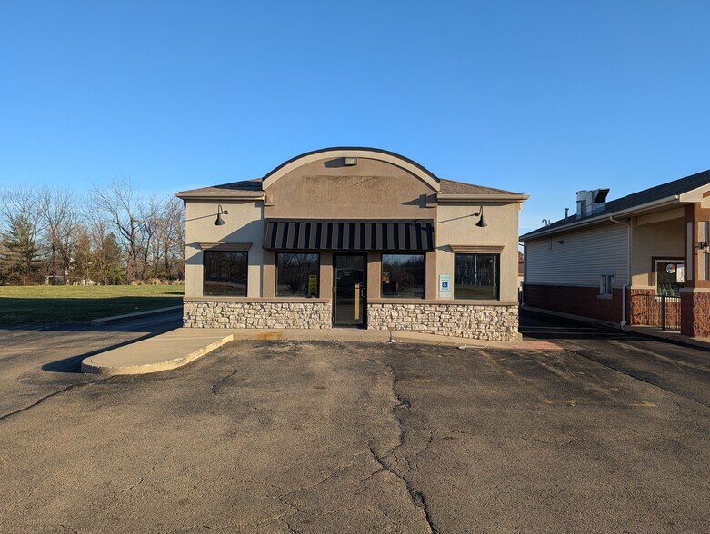 More Photos Of 3727 W Willow Knolls Dr, Peoria General Retail For Lease