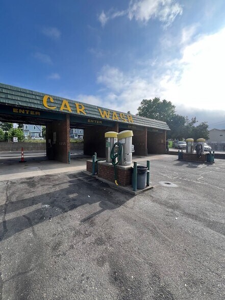More Photos Of 1501 New Bern Ave, Raleigh Carwash For Sale