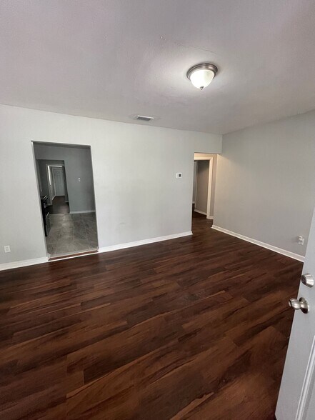 More Photos Of 619 Linwood Ave, Jacksonville Specialty For Sale