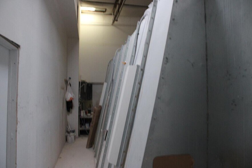 More Photos Of 11020 Argal Ct, El Paso Warehouse For Sale