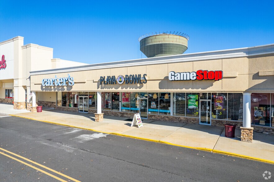 More Photos Of 2-34 Airport Sq, North Wales Unknown For Lease